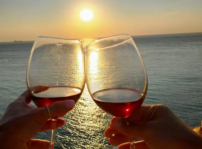 Sukha Hotel&beach Hotel *